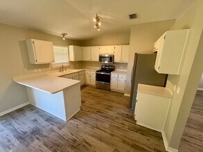 2027 Las Vegas Trail in Navarre, FL - Building Photo - Building Photo