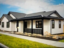 20524 Aberdeen Ct in Bend, OR - Building Photo