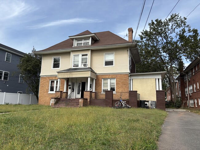 191 Stiles St, Unit 8