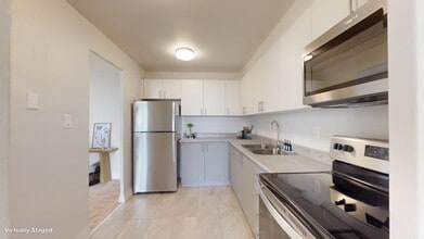 4001 Steeles Ave W in Toronto, ON - Building Photo - Building Photo