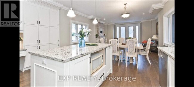 1033 Shaw Dr in Mississauga, ON - Building Photo - Building Photo