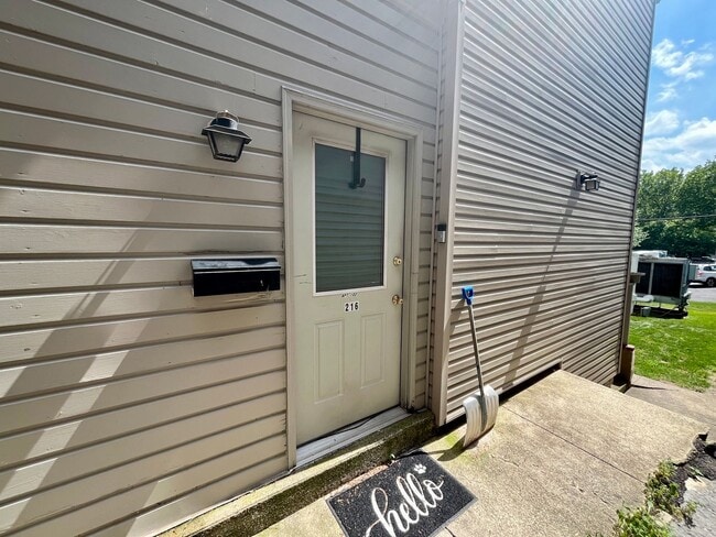 216 S Market St in Elizabethtown, PA - Building Photo - Building Photo