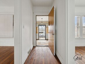 24 Tennyson St in Highland Park, MI - Building Photo - Building Photo