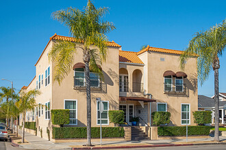 4121 Halldale Ave in Los Angeles, CA - Foto de edificio - Building Photo