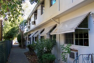 2727 V St in Sacramento, CA - Foto de edificio - Building Photo