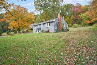 111 Cemetery Rd in Vernon, CT - Building Photo - Building Photo