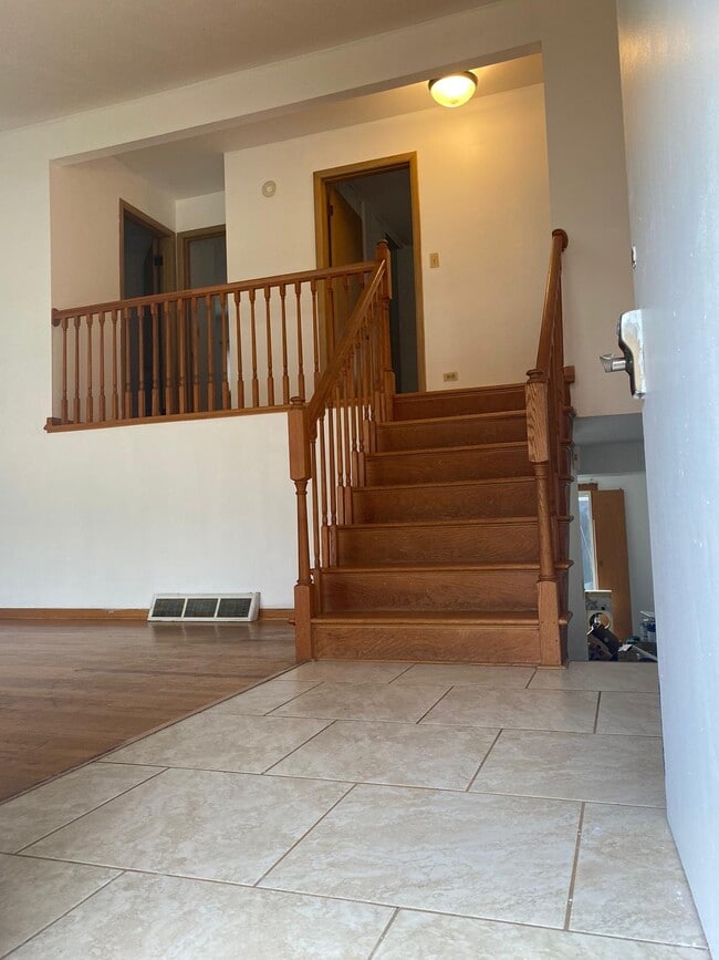 920 N Milwaukee Ave, Unit C in Libertyville, IL - Building Photo - Building Photo