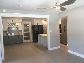 658 64th Ave S in St. Petersburg, FL - Building Photo - Building Photo