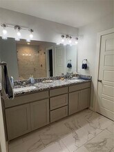 810 Dover St in Pilot Point, TX - Building Photo - Building Photo