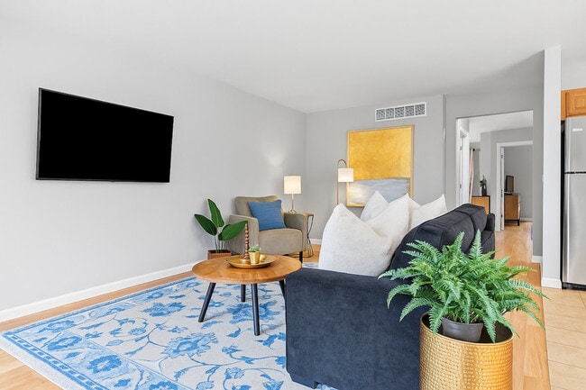 18530 E 14 Mile Rd, Unit SI ID1032330P