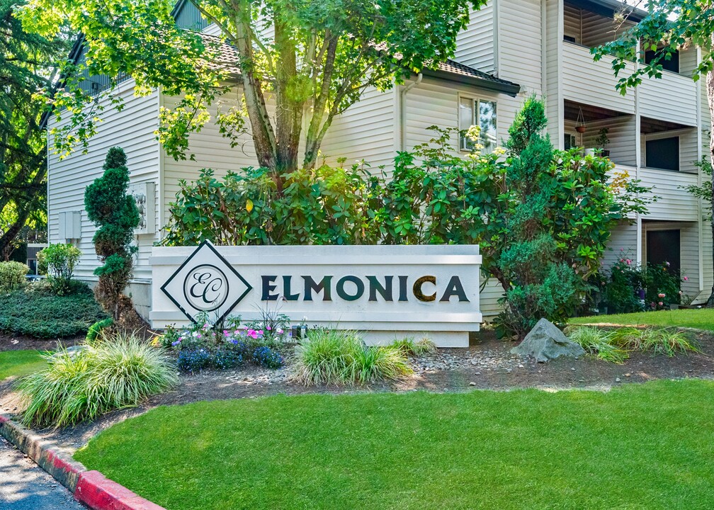 Elmonica Court in Beaverton, OR - Building Photo