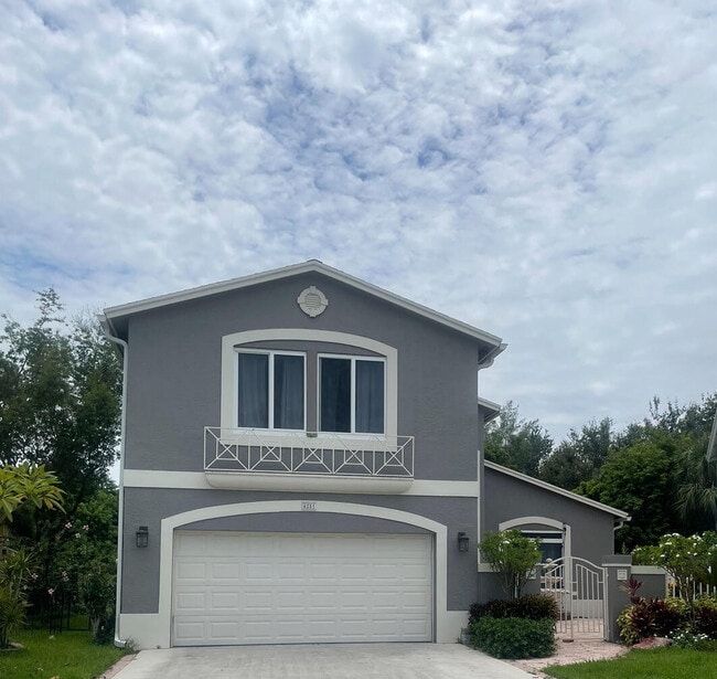 property at 4251 Pine Hollow Cir