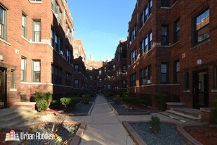 4413 N Wolcott Ave, Unit M392 Apartments