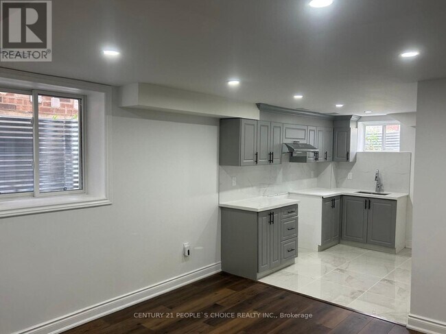 66 Circus Cres in Brampton, ON - Building Photo - Building Photo