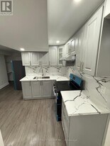 68 St Joan of Arc Ave in Vaughan, ON - Building Photo
