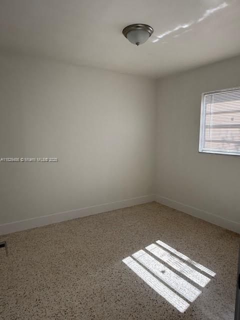 27 NW 48th Pl-Unit -2 in Miami, FL - Building Photo - Building Photo
