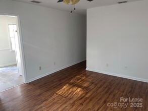 8201 Hemby Wood Dr in Indian Trail, NC - Foto de edificio - Building Photo