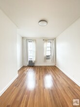 293 Wyckoff Ave in Brooklyn, NY - Building Photo - Building Photo