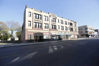 7846 S Essex Ave in Chicago, IL - Building Photo - Building Photo