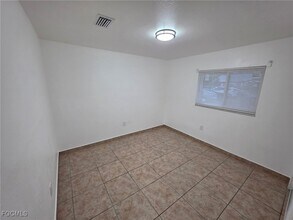2148 Dora St in Ft. Myers, FL - Building Photo - Building Photo