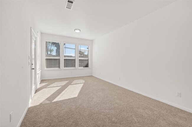 10949 Cannes Memorial Dr in Houston, TX - Building Photo - Building Photo