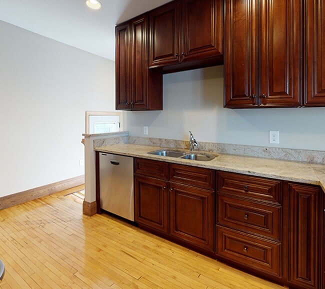1091 15th Ave SE in Minneapolis, MN - Building Photo - Building Photo