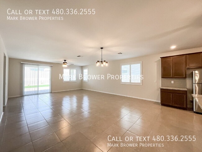 17826 W Via De Luna Dr in Surprise, AZ - Building Photo - Building Photo