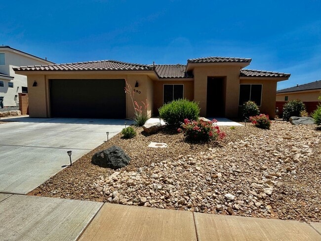 590 N Sarah Ln in Hurricane, UT - Building Photo - Building Photo