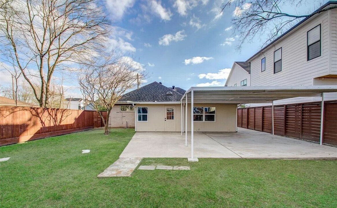1109 Moody St in Houston, TX - Building Photo