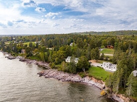 278 Scenic Dr FURNISHED 4 BR On Lk in Knife River, MN - Building Photo