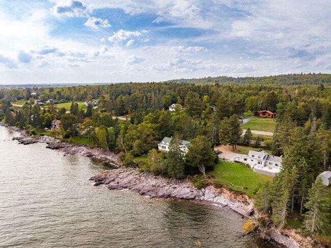 property at 278 Scenic Dr FURNISHED 4 BR On Lk