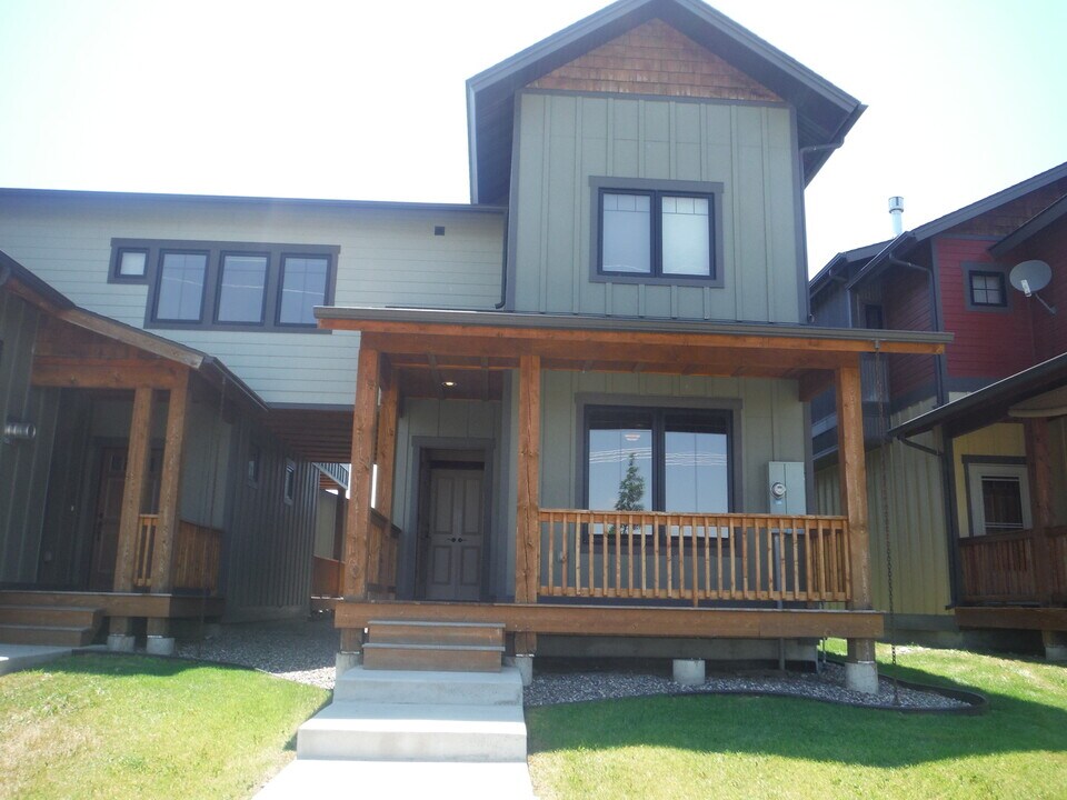 3737 Laduke St in Bozeman, MT - Building Photo
