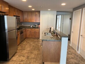 400 W Ocean Blvd, Unit 504 in Long Beach, CA - Building Photo - Building Photo