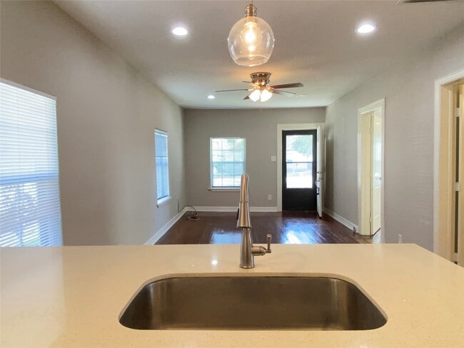 410 Woolworth St in Houston, TX - Building Photo - Building Photo