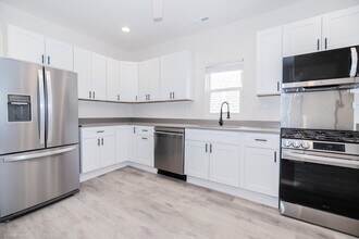 2113 N Bingham St in Chicago, IL - Building Photo - Building Photo