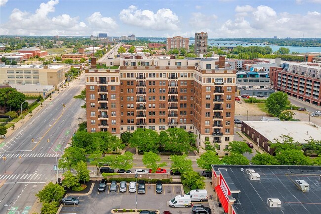 property at 2900 E Jefferson Ave