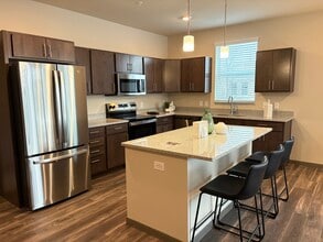 The Mill on Main in Oshkosh, WI - Building Photo - Building Photo