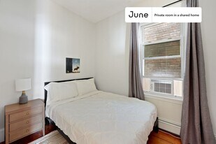 Room in Shared 4 bed/1 bath home, Unit D in Boston, MA - Building Photo
