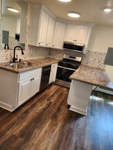 35 Orchard St, Unit 2 in Fredonia, NY - Foto de edificio - Building Photo