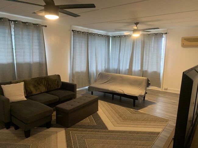 110 Iwalani St in Hilo, HI - Foto de edificio - Building Photo