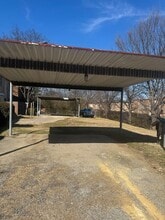 996 University St in Memphis, TN - Building Photo - Building Photo