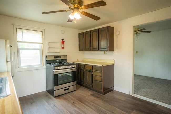 1227 Green Bay St in La crosse, WI - Building Photo - Building Photo