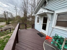 1058 US-150 in West Terre Haute, IN - Building Photo