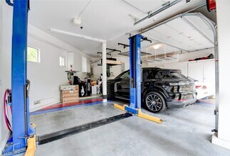 304 Mesa Rim Ct in Las Vegas, NV - Building Photo - Building Photo