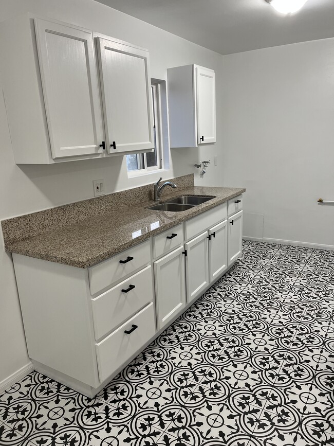 207 Sheldon St, Unit 4