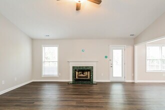 401 Three Meadows Rd in Fuquay Varina, NC - Building Photo - Building Photo