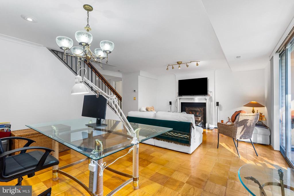 110 Cross Keys Rd in Baltimore, MD - Building Photo