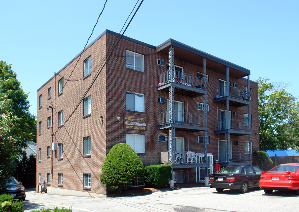 364 Main St in Reading, MA - Foto de edificio