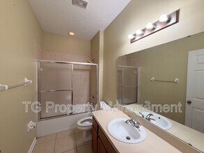 1193 Bedrock Dr in Orange Park, FL - Building Photo - Building Photo