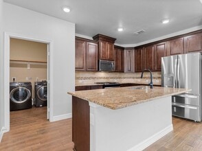 244 Mossy Meadow Dr in West Columbia, TX - Building Photo - Building Photo